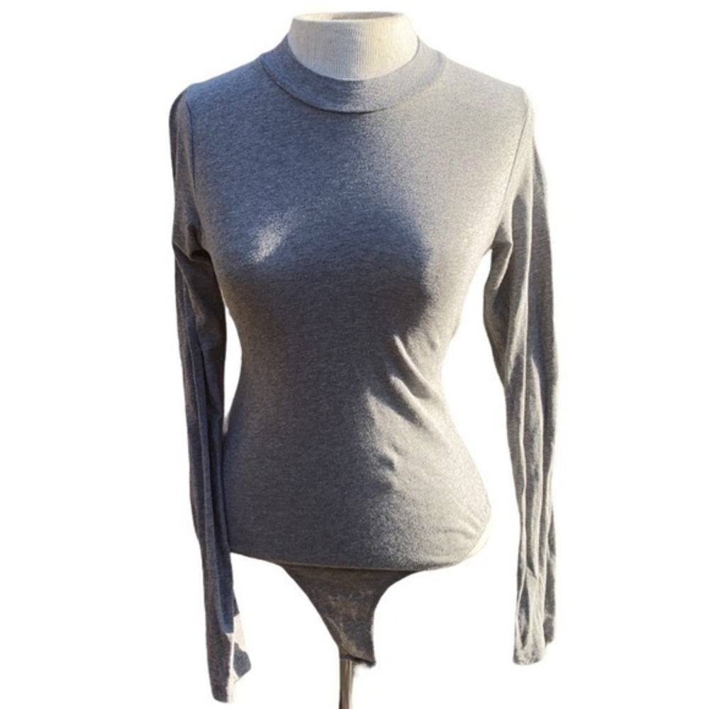 Fashion Nova women’s long sleeve bodysuit,gray